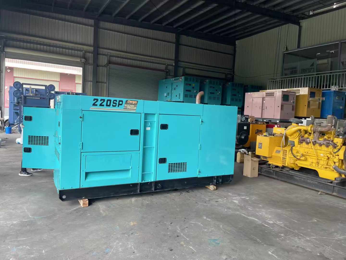 蓬溪800kW 柴油发电机的输出电流波动范围是多少？